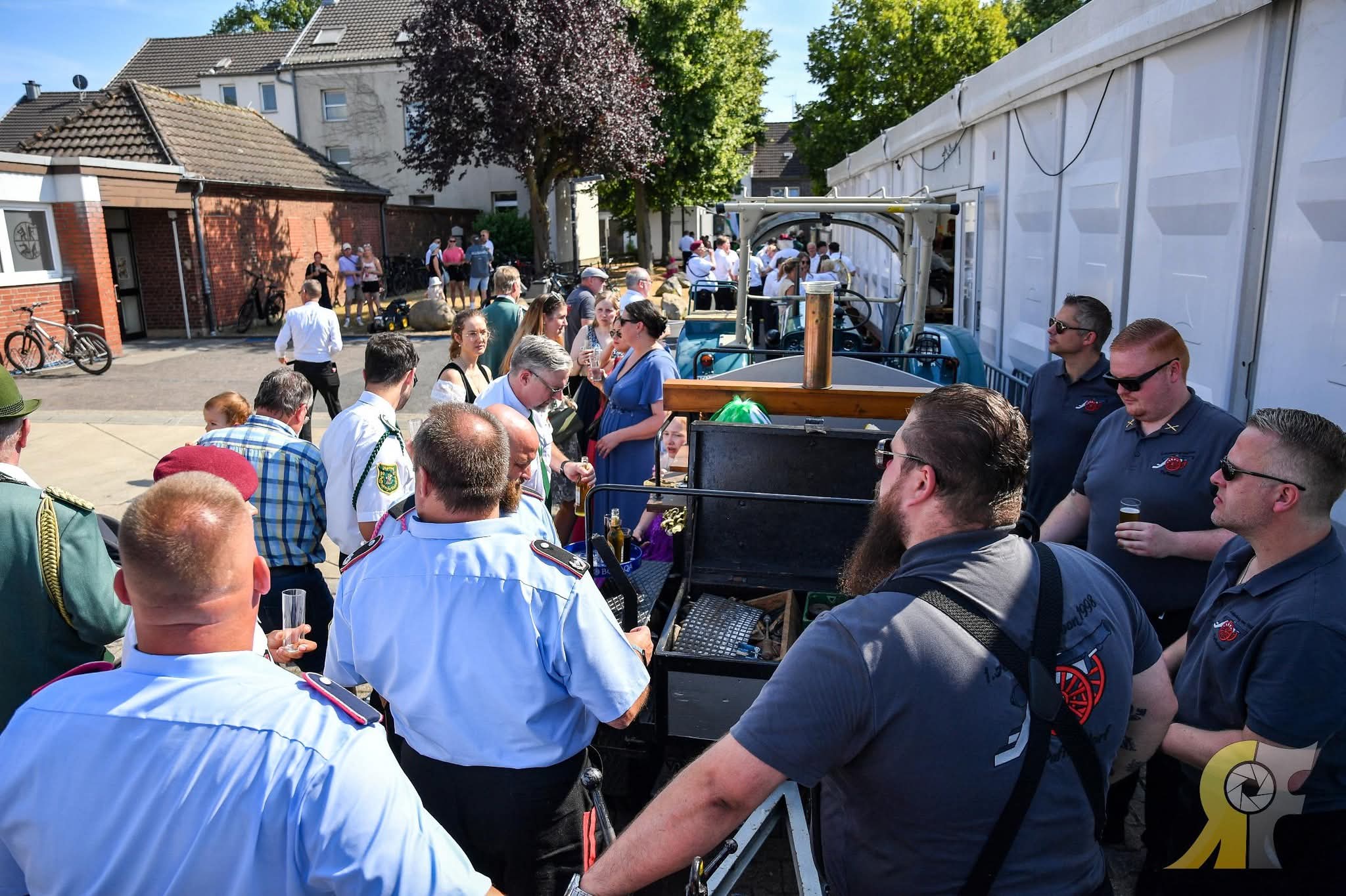 Gesellige Runde beim Schützenfest