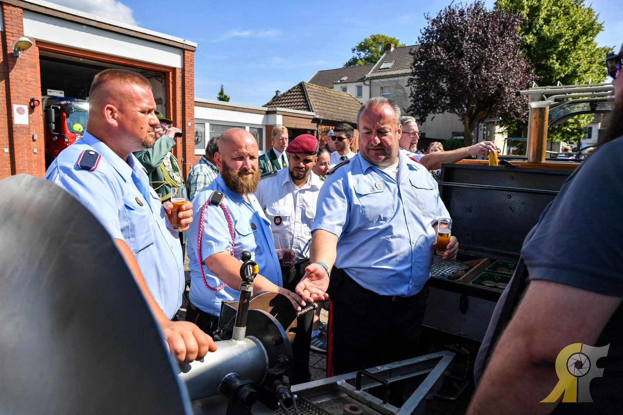 Gemeinschaft beim Schützenfest in Thorr